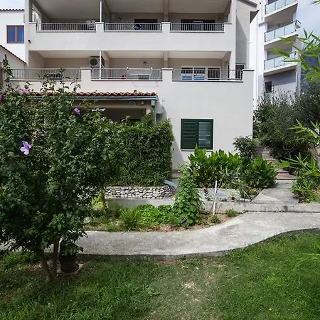 Meri Appartamento Makarska